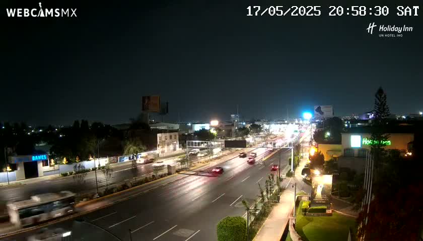 Santiago de Querétaro, Avenida 5 Febrero Avenue Live Cam - Santiago de Queretaro, Queretaro, Mexico