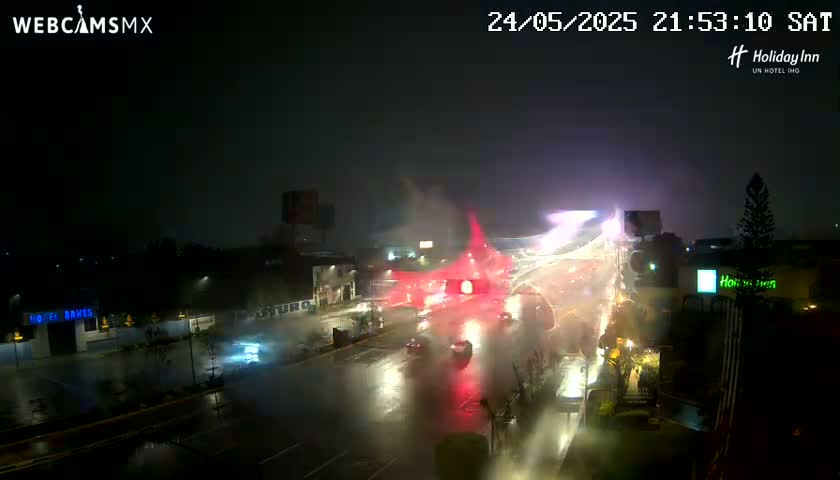 Santiago de Querétaro, Avenida 5 Febrero Avenue Live Cam - Santiago de Queretaro, Queretaro, Mexico