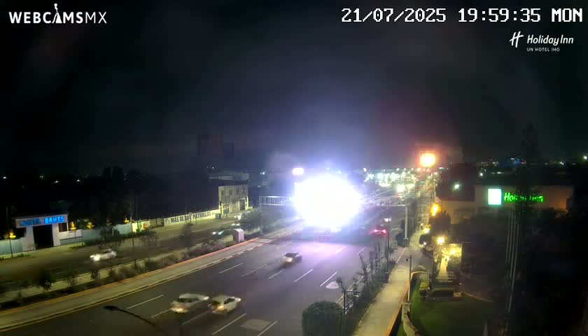 Santiago de Querétaro, Avenida 5 Febrero Avenue Live Cam - Santiago de Queretaro, Queretaro, Mexico
