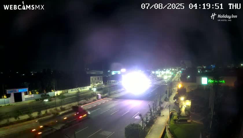Santiago de Querétaro, Avenida 5 Febrero Avenue Live Cam - Santiago de Queretaro, Queretaro, Mexico