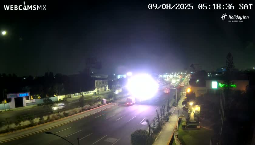 Santiago de Querétaro, Avenida 5 Febrero Avenue Live Cam - Santiago de Queretaro, Queretaro, Mexico