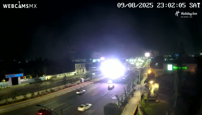 Santiago de Querétaro, Avenida 5 Febrero Avenue Live Cam - Santiago de Queretaro, Queretaro, Mexico