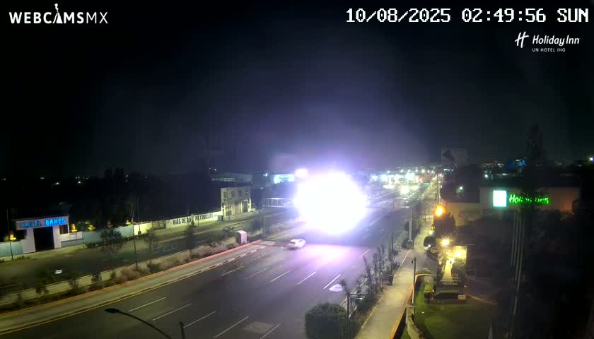 Santiago de Querétaro, Avenida 5 Febrero Avenue Live Cam - Santiago de Queretaro, Queretaro, Mexico