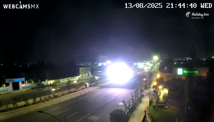 Santiago de Querétaro, Avenida 5 Febrero Avenue Live Cam - Santiago de Queretaro, Queretaro, Mexico