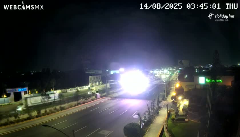Santiago de Querétaro, Avenida 5 Febrero Avenue Live Cam - Santiago de Queretaro, Queretaro, Mexico