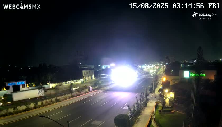 Santiago de Querétaro, Avenida 5 Febrero Avenue Live Cam - Santiago de Queretaro, Queretaro, Mexico
