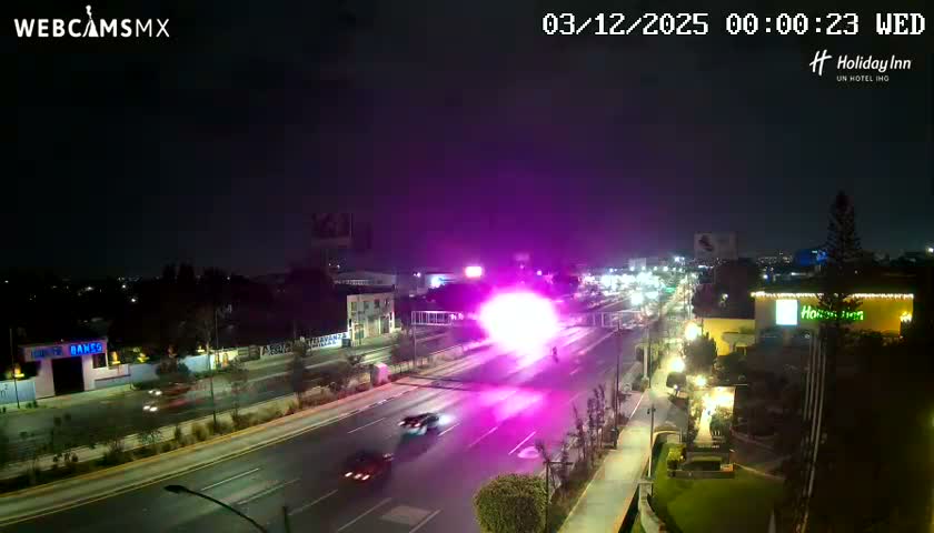 Santiago de Querétaro, Avenida 5 Febrero Avenue Live Cam - Santiago de Queretaro, Queretaro, Mexico