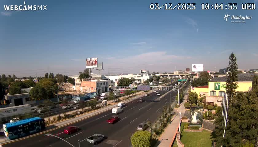 Santiago de Querétaro, Avenida 5 Febrero Avenue Live Cam - Santiago de Queretaro, Queretaro, Mexico