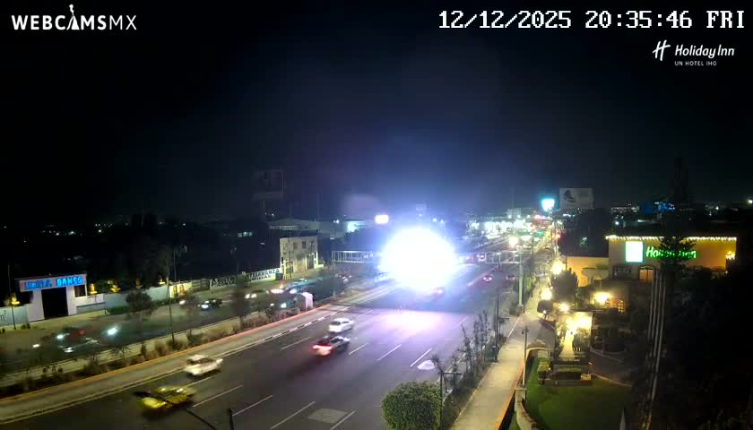 Santiago de Querétaro, Avenida 5 Febrero Avenue Live Cam - Santiago de Queretaro, Queretaro, Mexico