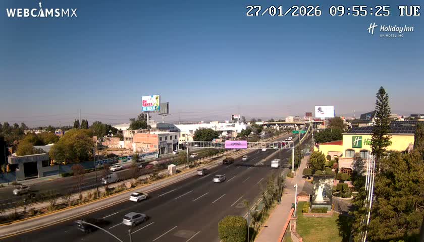 Santiago de Querétaro, Avenida 5 Febrero Avenue Live Cam - Santiago de Queretaro, Queretaro, Mexico