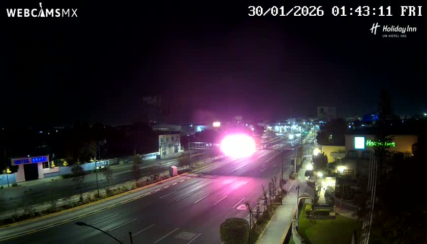 Santiago de Querétaro, Avenida 5 Febrero Avenue Live Cam - Santiago de Queretaro, Queretaro, Mexico