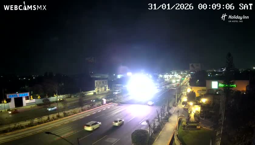 Santiago de Querétaro, Avenida 5 Febrero Avenue Live Cam - Santiago de Queretaro, Queretaro, Mexico