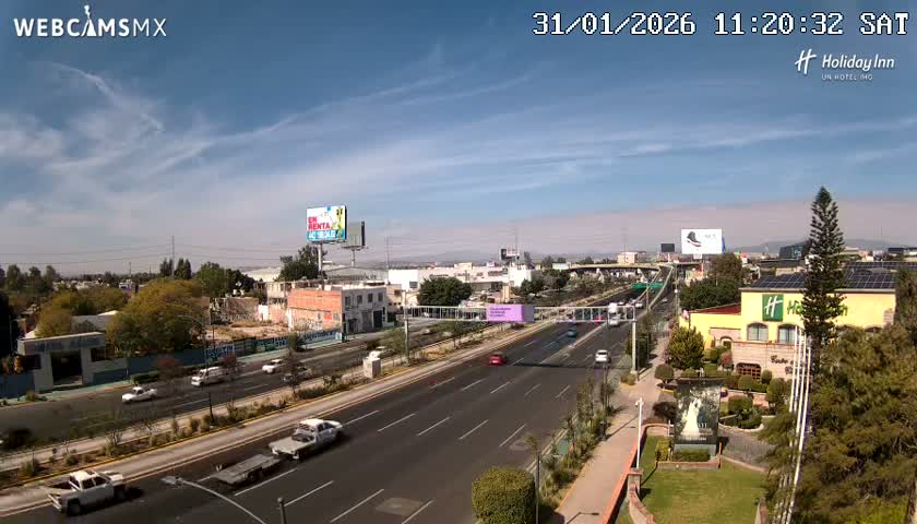 Santiago de Querétaro, Avenida 5 Febrero Avenue Live Cam - Santiago de Queretaro, Queretaro, Mexico