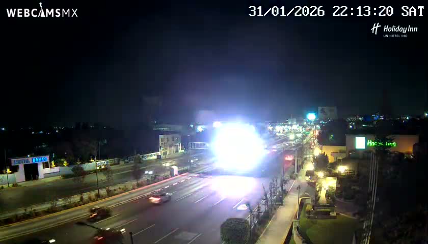 Santiago de Querétaro, Avenida 5 Febrero Avenue Live Cam - Santiago de Queretaro, Queretaro, Mexico