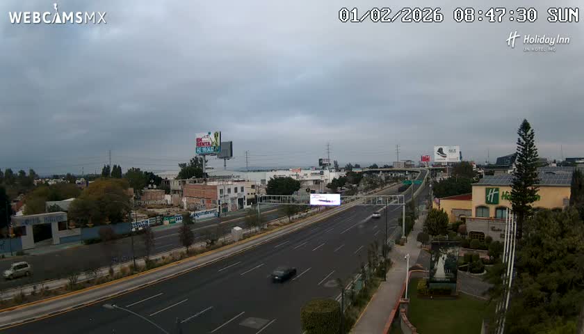 Santiago de Querétaro, Avenida 5 Febrero Avenue Live Cam - Santiago de Queretaro, Queretaro, Mexico