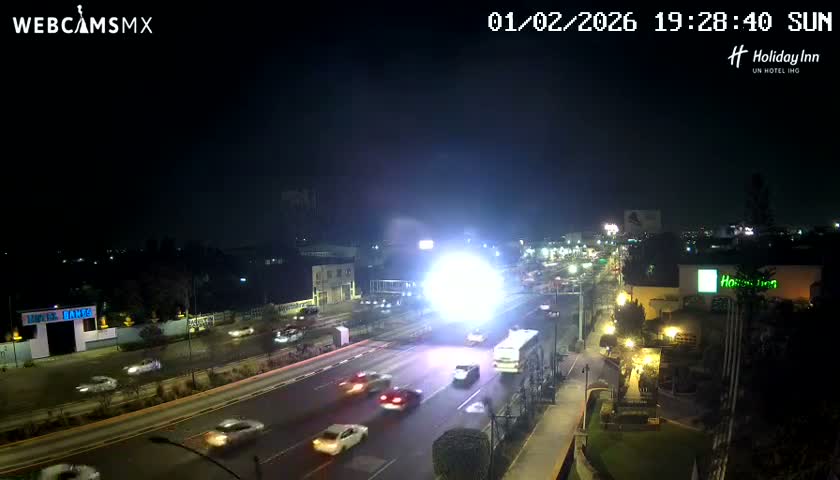 Santiago de Querétaro, Avenida 5 Febrero Avenue Live Cam - Santiago de Queretaro, Queretaro, Mexico