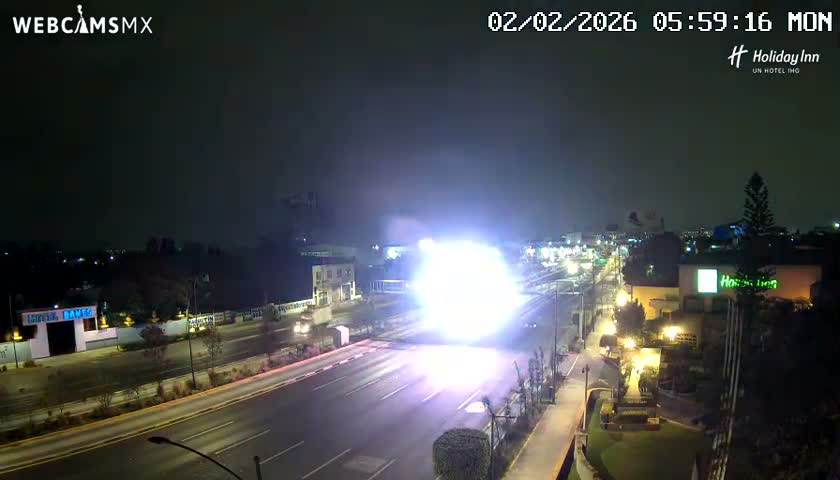 Santiago de Querétaro, Avenida 5 Febrero Avenue Live Cam - Santiago de Queretaro, Queretaro, Mexico