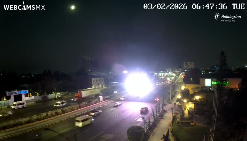 Santiago de Querétaro, Avenida 5 Febrero Avenue Live Cam - Santiago de Queretaro, Queretaro, Mexico