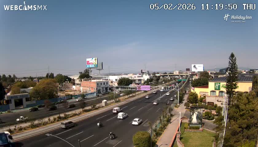 Santiago de Querétaro, Avenida 5 Febrero Avenue Live Cam - Santiago de Queretaro, Queretaro, Mexico
