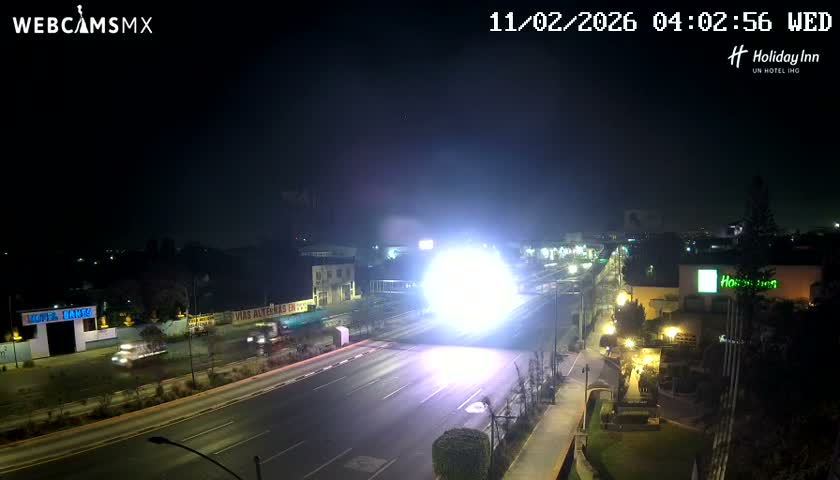 Santiago de Querétaro, Avenida 5 Febrero Avenue Live Cam - Santiago de Queretaro, Queretaro, Mexico