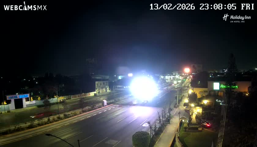 Santiago de Querétaro, Avenida 5 Febrero Avenue Live Cam - Santiago de Queretaro, Queretaro, Mexico