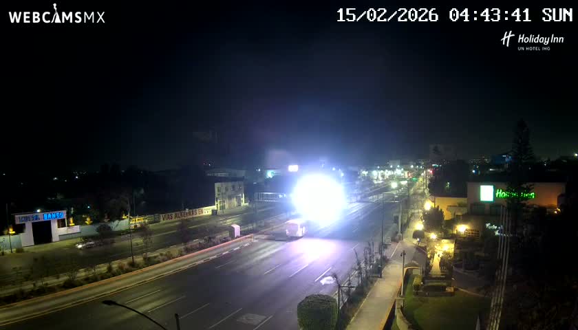Santiago de Querétaro, Avenida 5 Febrero Avenue Live Cam - Santiago de Queretaro, Queretaro, Mexico