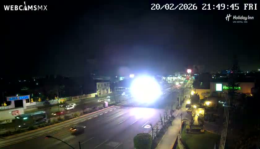 Santiago de Querétaro, Avenida 5 Febrero Avenue Live Cam - Santiago de Queretaro, Queretaro, Mexico