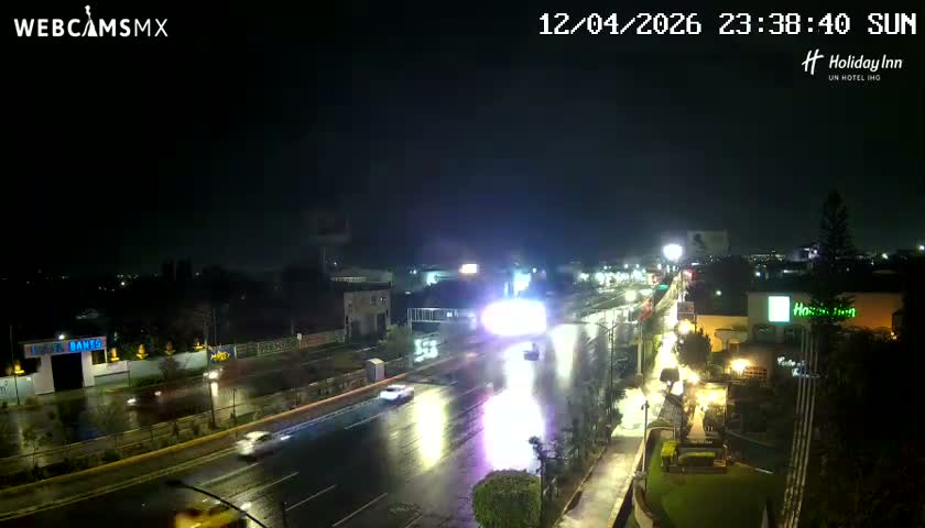 Santiago de Querétaro, Avenida 5 Febrero Avenue Live Cam - Santiago de Queretaro, Queretaro, Mexico