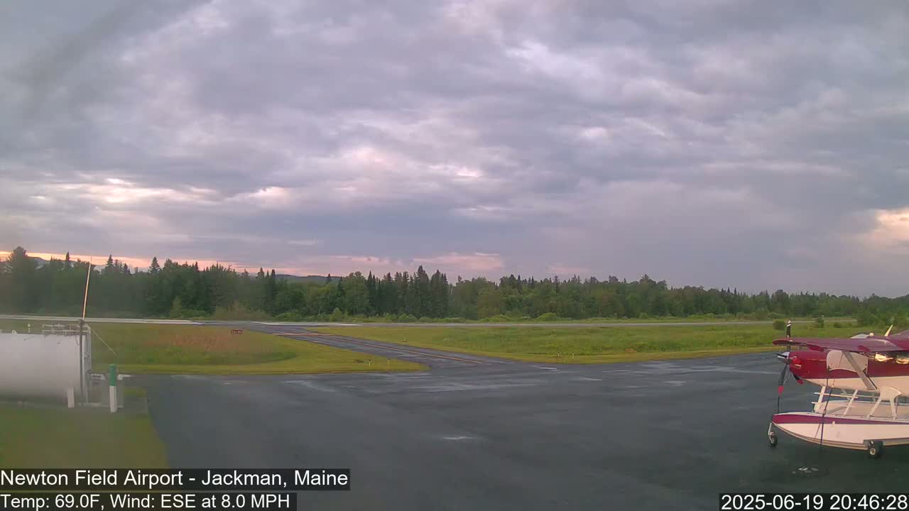 Newton Field Airport Live Cam - Jackman, Maine, USA Airport