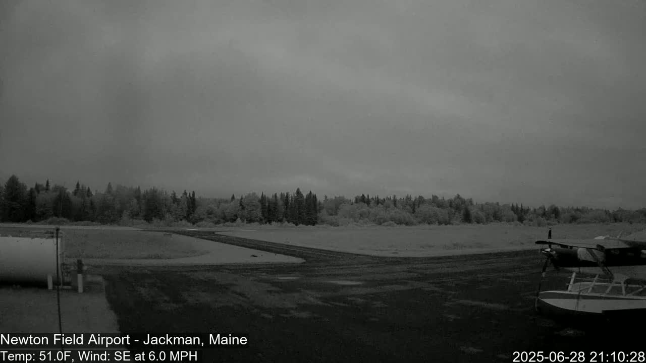 Newton Field Airport Live Cam - Jackman, Maine, USA Airport