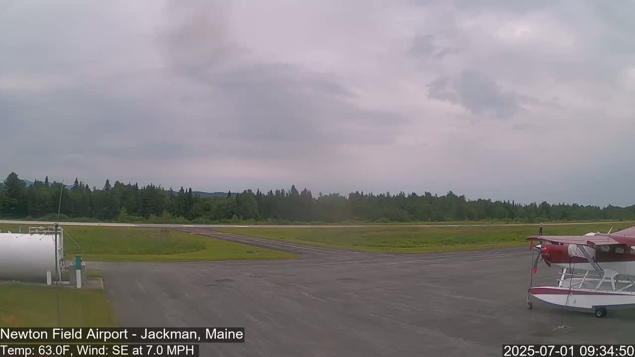 Newton Field Airport Live Cam - Jackman, Maine, USA Airport