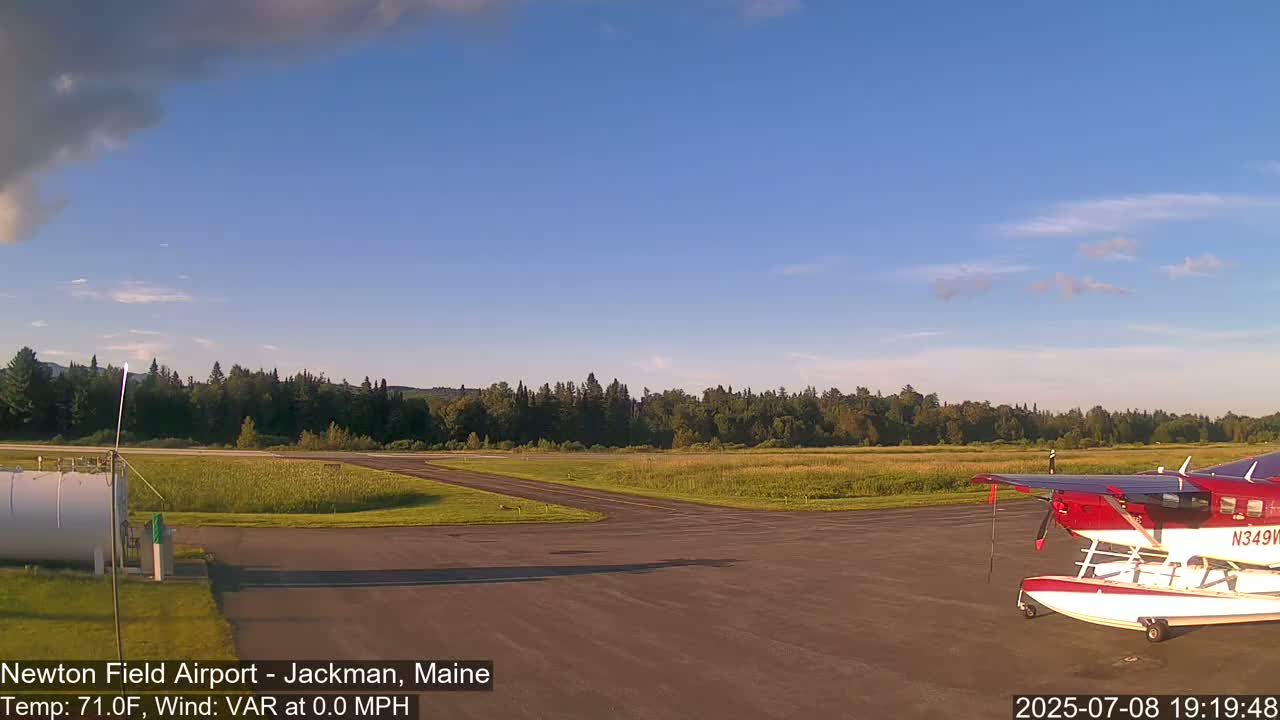 Newton Field Airport Live Cam - Jackman, Maine, USA Airport
