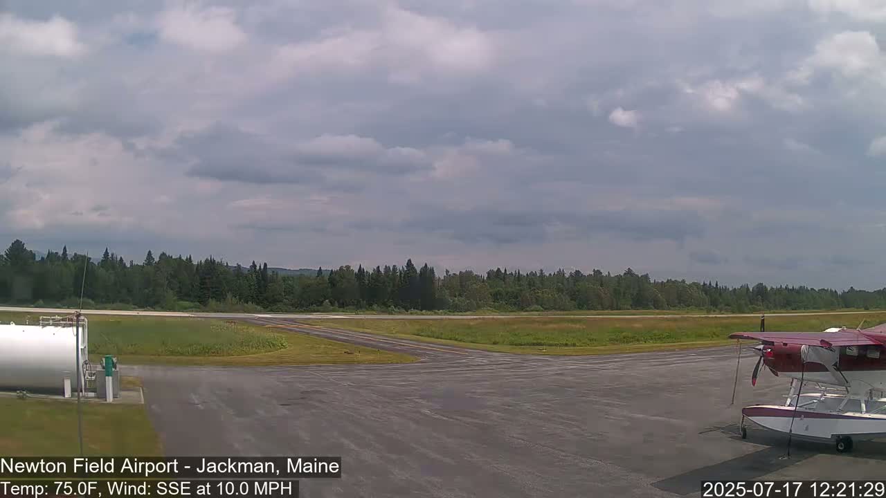 Newton Field Airport Live Cam - Jackman, Maine, USA Airport
