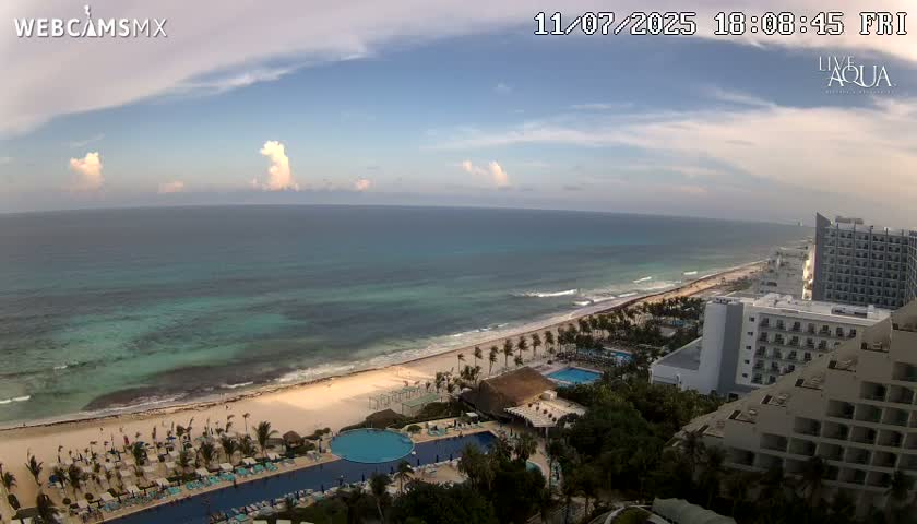 (Cancun) Cancún Playa Marlin Beach & Hotel Pools Live Cam - Benito Juarez, Quintana Roo, Mexico