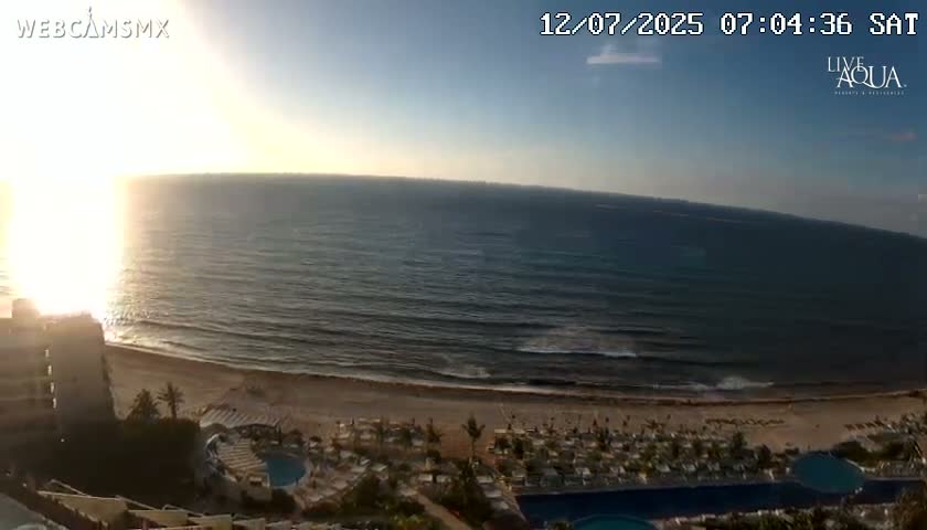 (Cancun) Cancún Playa Marlin Beach & Hotel Pools Live Cam - Benito Juarez, Quintana Roo, Mexico