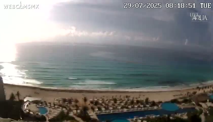 (Cancun) Cancún Playa Marlin Beach & Hotel Pools Live Cam - Benito Juarez, Quintana Roo, Mexico