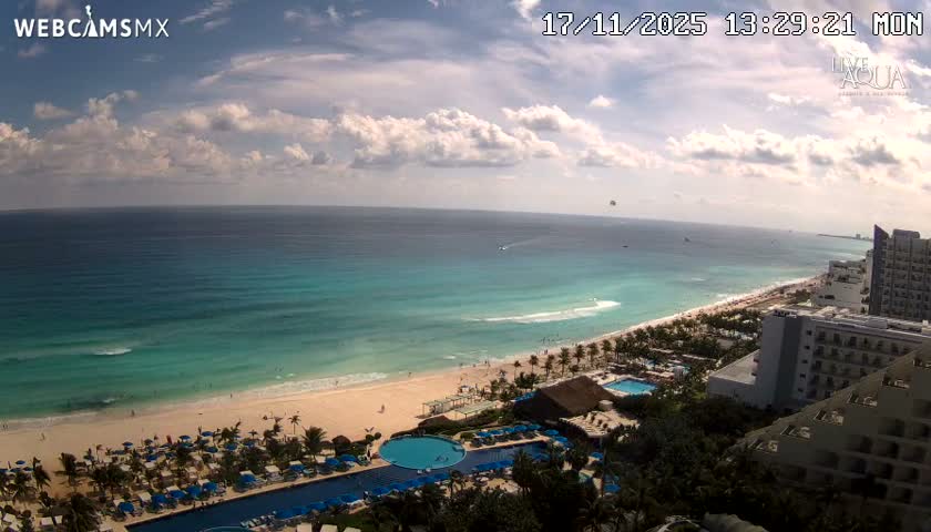(Cancun) Cancún Playa Marlin Beach & Hotel Pools Live Cam - Benito Juarez, Quintana Roo, Mexico