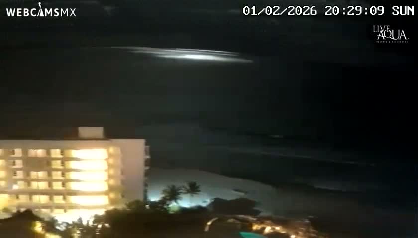 (Cancun) Cancún Playa Marlin Beach & Hotel Pools Live Cam - Benito Juarez, Quintana Roo, Mexico