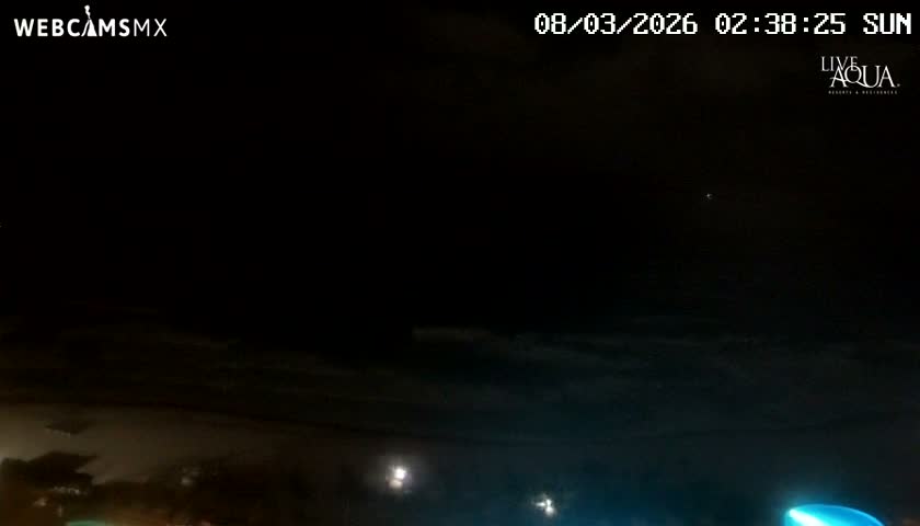 (Cancun) Cancún Playa Marlin Beach & Hotel Pools Live Cam - Benito Juarez, Quintana Roo, Mexico
