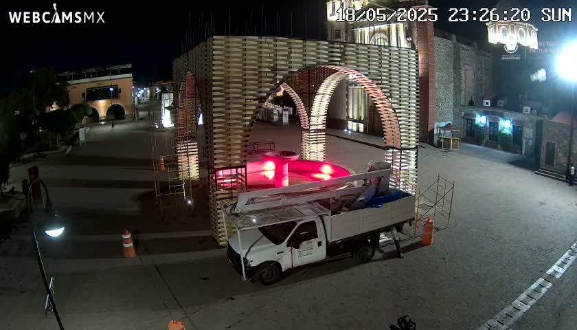 Tequisquiapan, Plaza Miguel Hidalgo & Parish St. Mary of the Assumption Live Cam - Tequisquiapan, Queretaro, Mexico