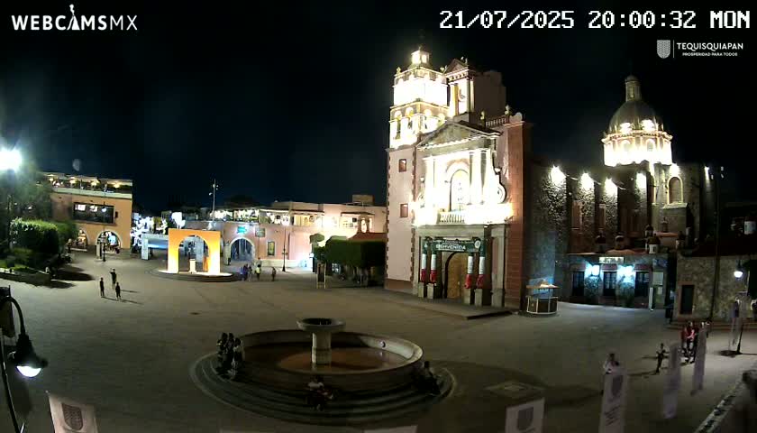 Tequisquiapan, Plaza Miguel Hidalgo & Parish St. Mary of the Assumption Live Cam - Tequisquiapan, Queretaro, Mexico