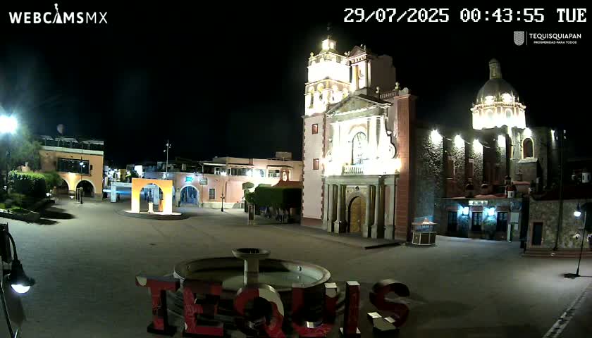 Tequisquiapan, Plaza Miguel Hidalgo & Parish St. Mary of the Assumption Live Cam - Tequisquiapan, Queretaro, Mexico
