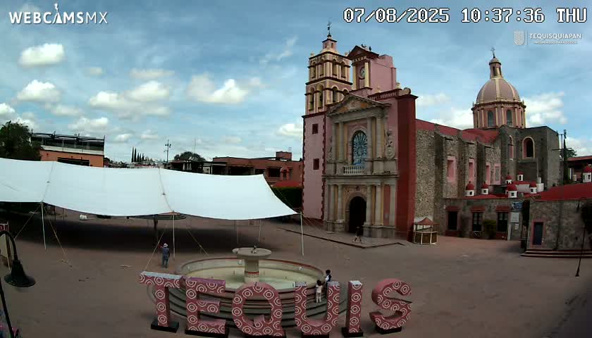 Tequisquiapan, Plaza Miguel Hidalgo & Parish St. Mary of the Assumption Live Cam - Tequisquiapan, Queretaro, Mexico
