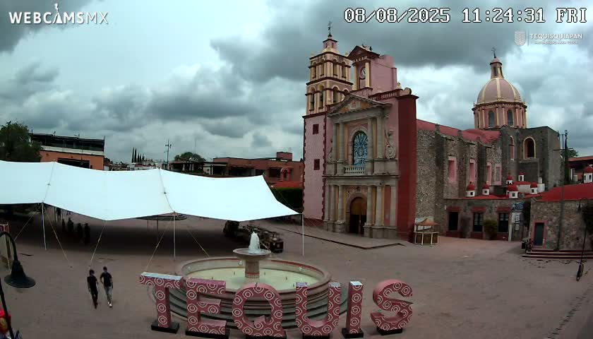 Tequisquiapan, Plaza Miguel Hidalgo & Parish St. Mary of the Assumption Live Cam - Tequisquiapan, Queretaro, Mexico