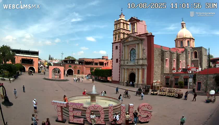 Tequisquiapan, Plaza Miguel Hidalgo & Parish St. Mary of the Assumption Live Cam - Tequisquiapan, Queretaro, Mexico