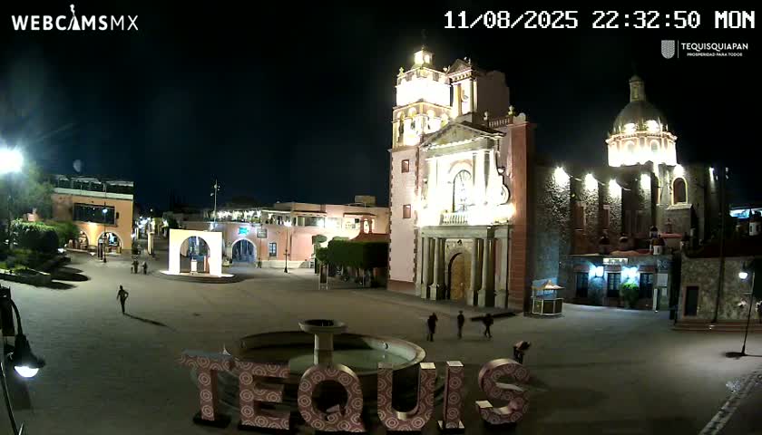 Tequisquiapan, Plaza Miguel Hidalgo & Parish St. Mary of the Assumption Live Cam - Tequisquiapan, Queretaro, Mexico