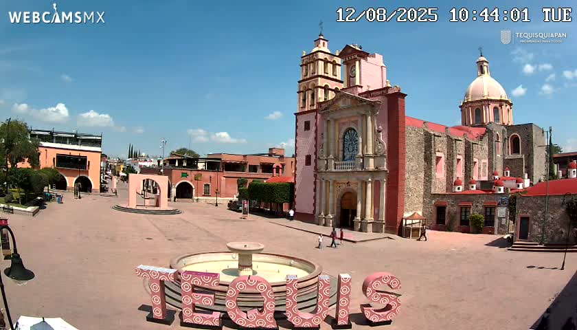 Tequisquiapan, Plaza Miguel Hidalgo & Parish St. Mary of the Assumption Live Cam - Tequisquiapan, Queretaro, Mexico