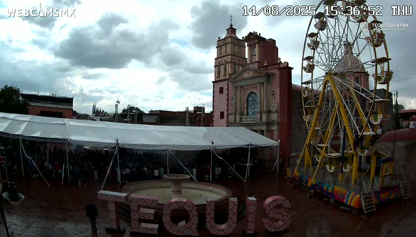Tequisquiapan, Plaza Miguel Hidalgo & Parish St. Mary of the Assumption Live Cam - Tequisquiapan, Queretaro, Mexico