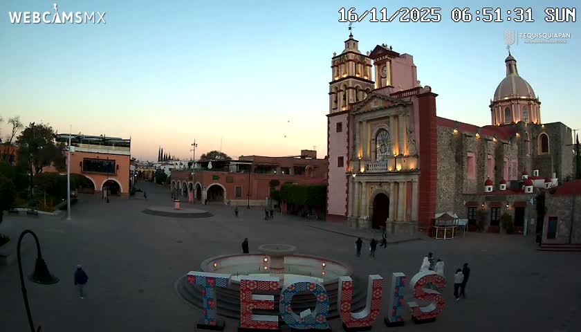 Tequisquiapan, Plaza Miguel Hidalgo & Parish St. Mary of the Assumption Live Cam - Tequisquiapan, Queretaro, Mexico