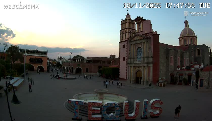 Tequisquiapan, Plaza Miguel Hidalgo & Parish St. Mary of the Assumption Live Cam - Tequisquiapan, Queretaro, Mexico